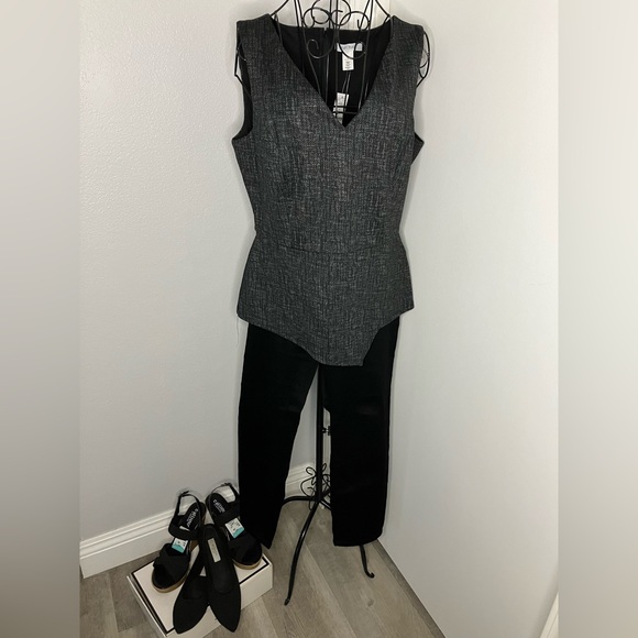 White House Black Market size 12 gray/black asymmetrical top - Picture 1 of 9